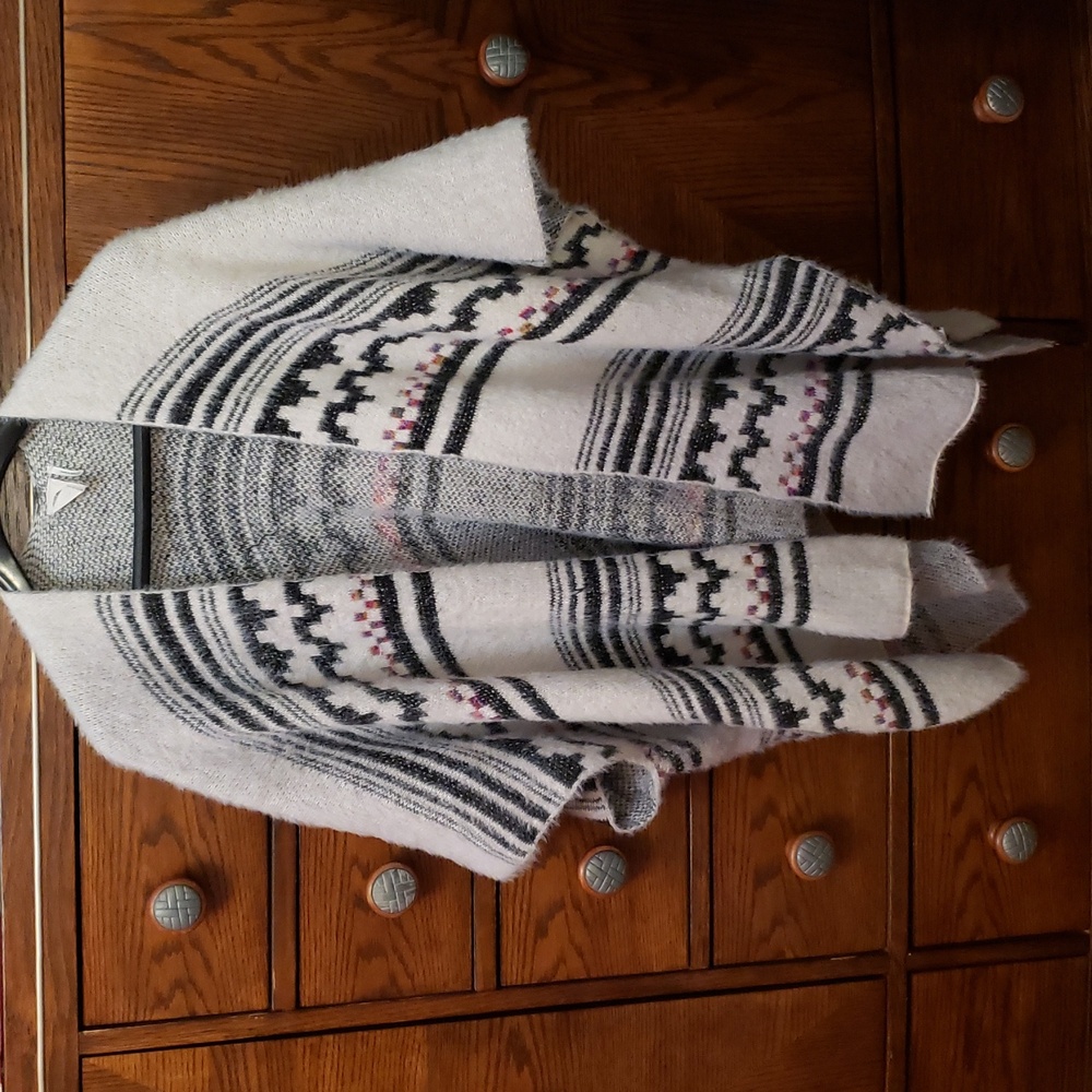 Akemi+Kin Aztex inspired sweater vest